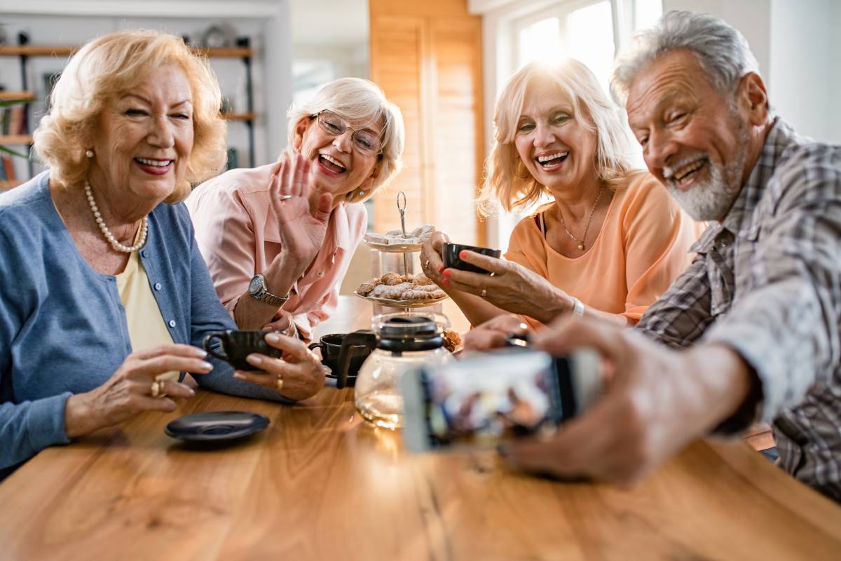 Digital fit ab 60: Smartphone, Banking und Video-Anrufe im R